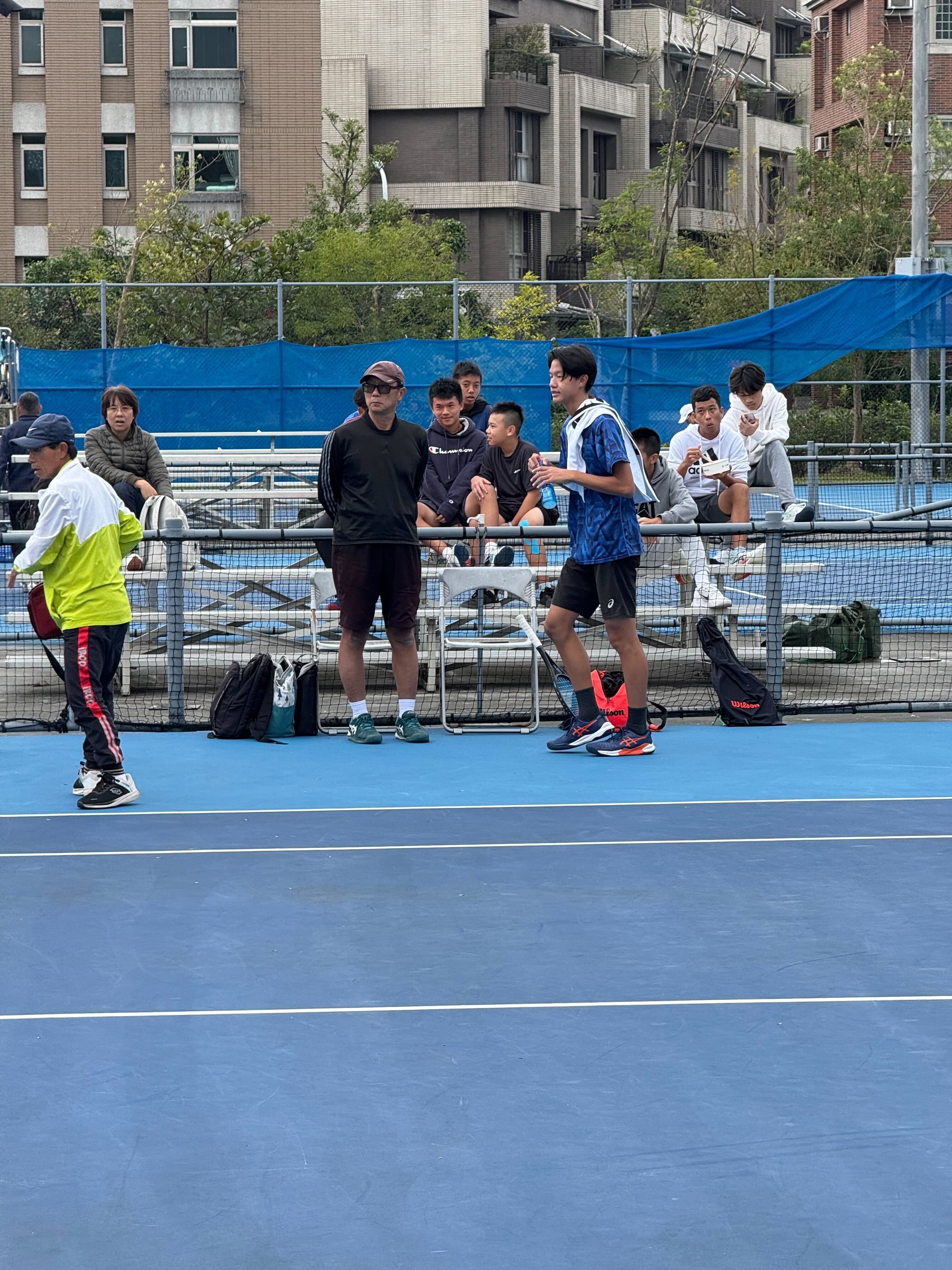 img3李柏治、林星佑、高浚祐、張育鵬同學參加臺北市113學年度教育盃中學網球錦標賽榮獲硬網高男甲組團體賽季軍